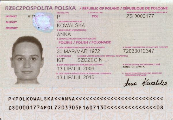 polish_passport_biodata_sample.png